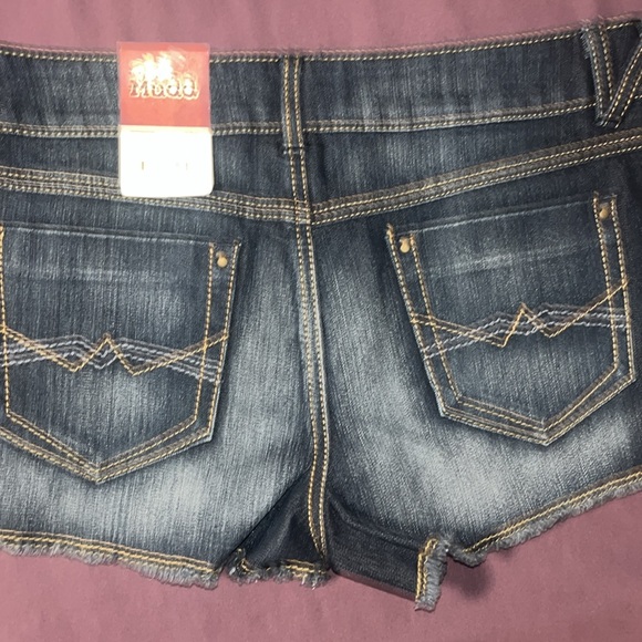 NWT Super Cute Mudd shorts! - Picture 8 of 11